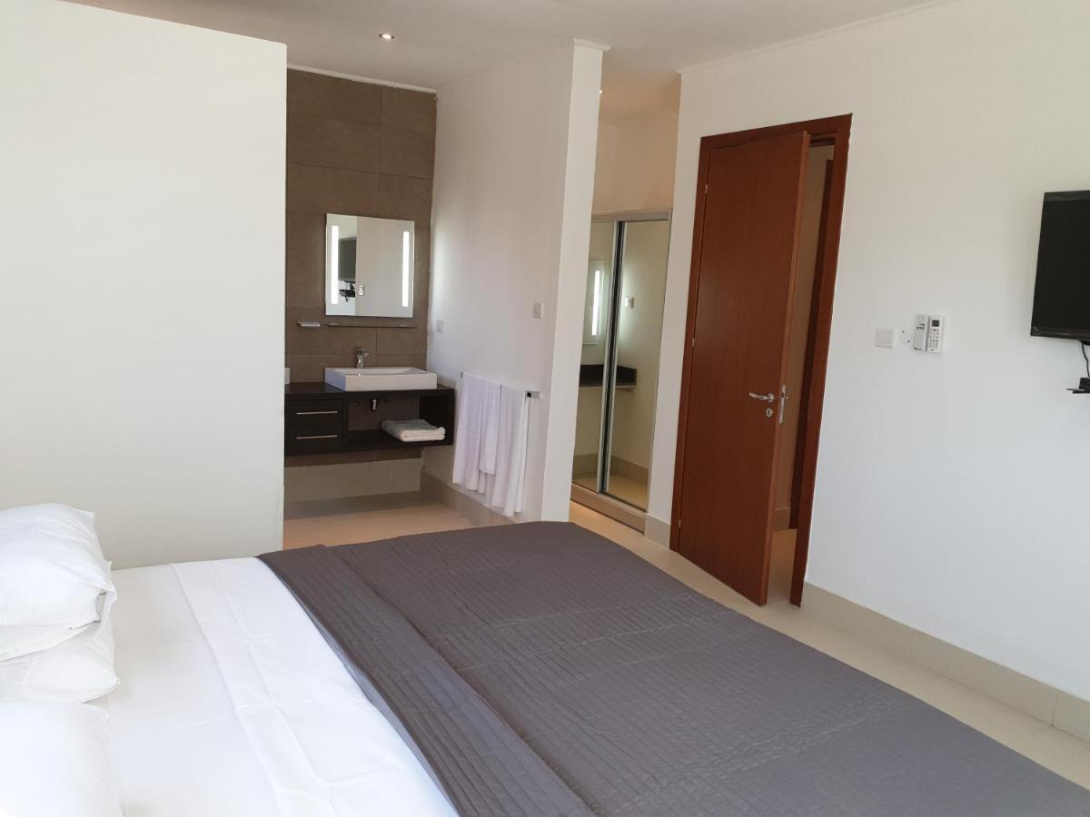 Relax Waterfront Serviced Apartment Bijilo Kültér fotó